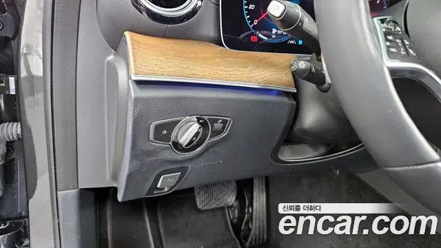 Mercedes-Benz E-Class 2021 — ფოტო 9/20