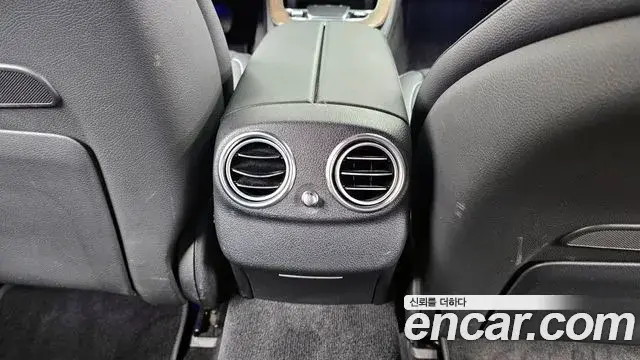 Mercedes-Benz E-Class 2021 — ფოტო 5/20