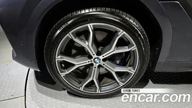 BMW X6 2020 — Photo 18/20