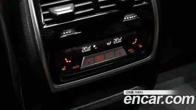 BMW X6 2020 — Photo 11/20
