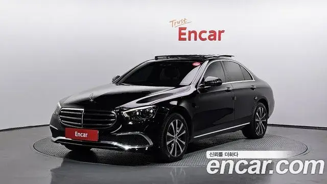 Mercedes-Benz E-Class 2021 — ფოტო 13/20