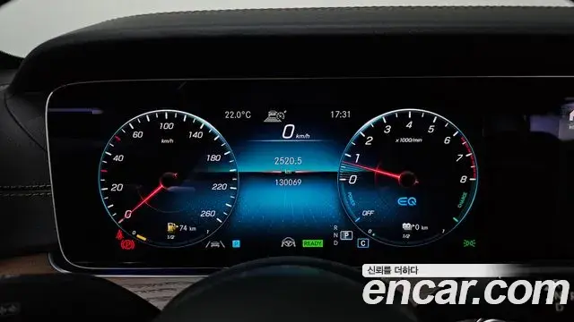 Mercedes-Benz E-Class 2021 — ფოტო 7/20