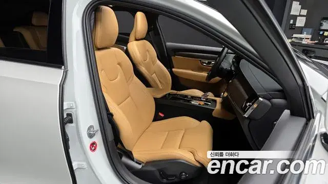 Volvo S90 2024 — ფოტო 19/20