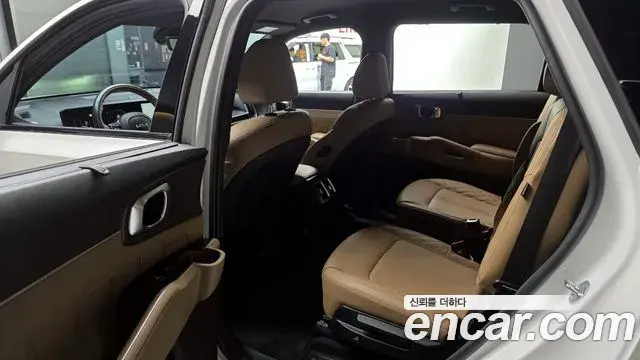 Kia Sorento 2023 — Şəkil 8/20
