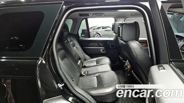 Land Rover Range Rover 2018 — Şəkil 18/20