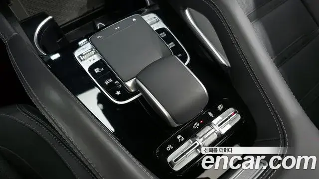 Mercedes-Benz GLE-Class 2023 — Photo 8/20