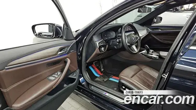 BMW 5 Series 2020 — Photo 4/20