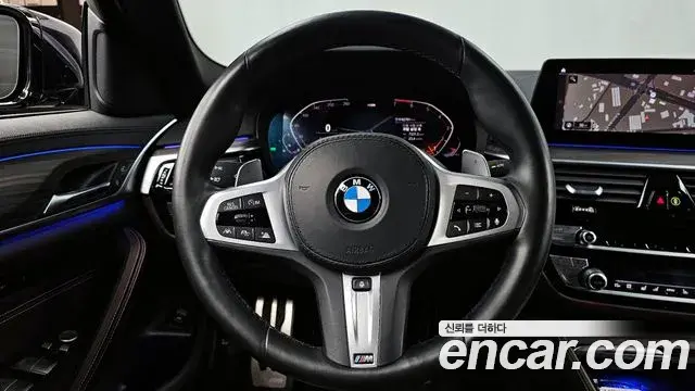 BMW 5 Series 2020 — Photo 15/20