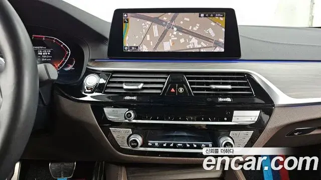 BMW 5 Series 2020 — Photo 3/20