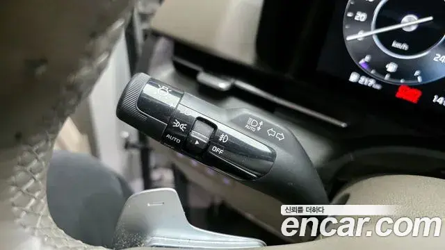 Kia Carnival 2020 — ფოტო 16/20