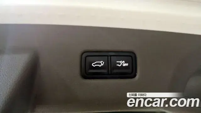 Kia Carnival 2020 — ფოტო 11/20