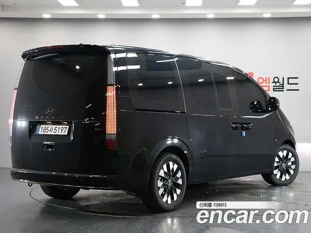 Hyundai Staria 2025 — Şəkil 9/20