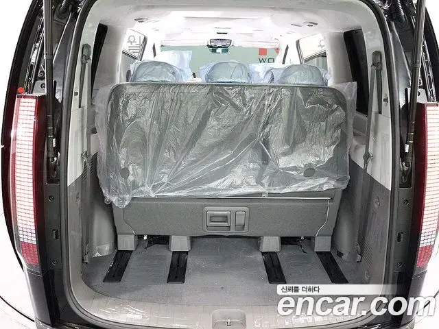 Hyundai Staria 2025 — Şəkil 18/20