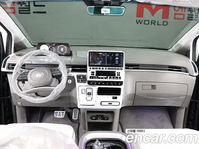 Hyundai Staria 2025 — Şəkil 19/20