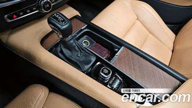 Volvo S90 2019 — Photo 9/20