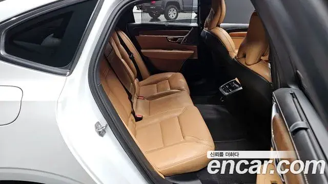Volvo S90 2019 — Photo 14/20