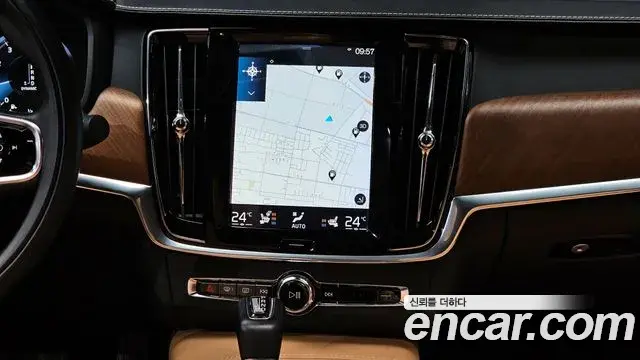 Volvo S90 2019 — Photo 1/20