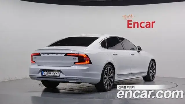 Volvo S90 2021 — ფოტო 14/20