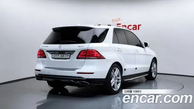 Mercedes-Benz GLE-Class 2018 — ფოტო 12/20