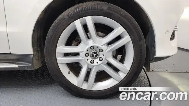 Mercedes-Benz GLE-Class 2018 — ფოტო 10/20