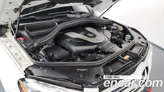 Mercedes-Benz GLE-Class 2018 — ფოტო 2/20