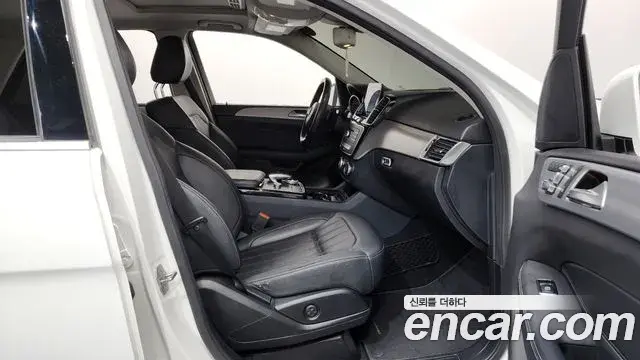 Mercedes-Benz GLE-Class 2018 — ფოტო 4/20