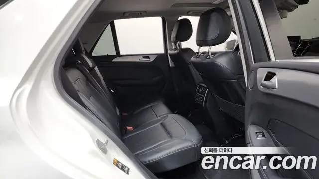 Mercedes-Benz GLE-Class 2018 — ფოტო 7/20