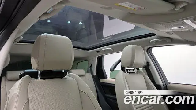 Land Rover Discovery Sport 2022 — ფოტო 14/20