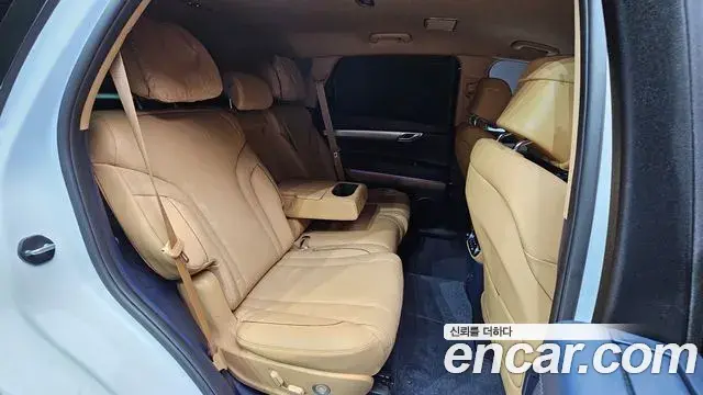 Genesis GV80 2021 — ფოტო 14/20