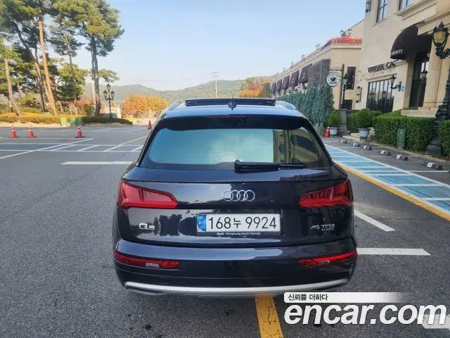 Audi Q5 2020 — Photo 12/20