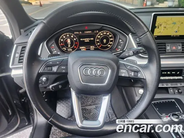 Audi Q5 2020 — Photo 14/20