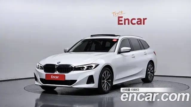 BMW 3 Series 2023 — ფოტო 18/20