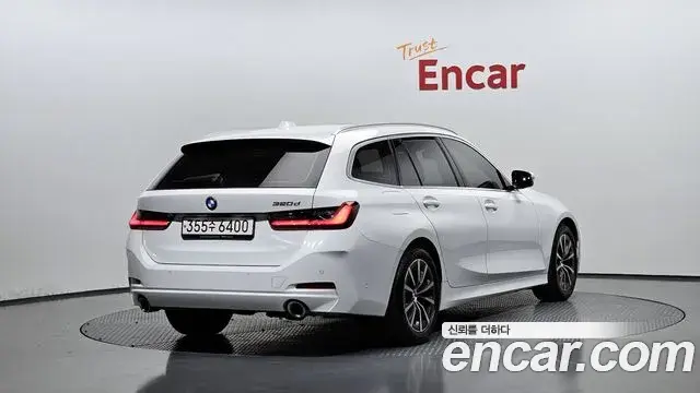 BMW 3 Series 2023 — ფოტო 5/20