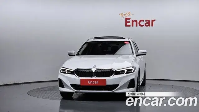 BMW 3 Series 2023 — ფოტო 1/20