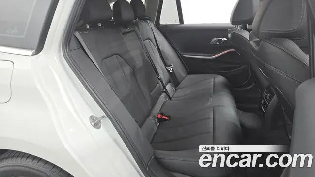 BMW 3 Series 2023 — ფოტო 2/20