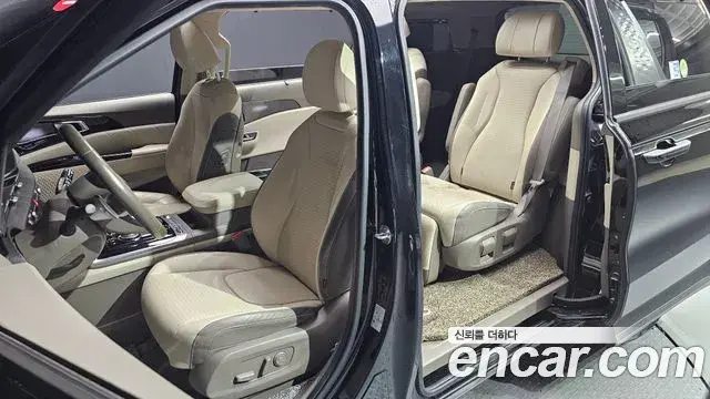 Kia Carnival 2021 — Фото 9/20