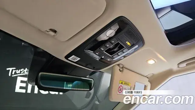 Kia Carnival 2021 — Фото 19/20