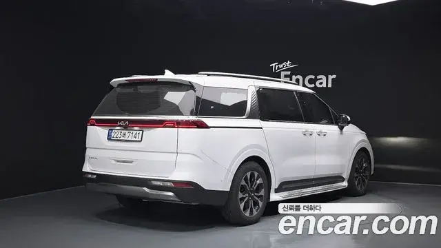 Kia Carnival 2022 — Şəkil 8/20