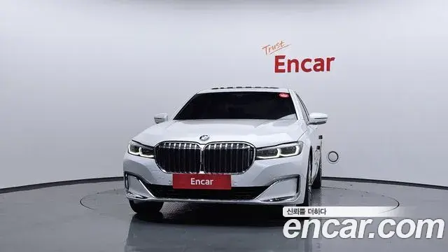 BMW 7 Series 2020 — ფოტო 14/20