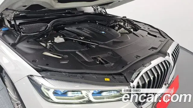 BMW 7 Series 2020 — ფოტო 6/20