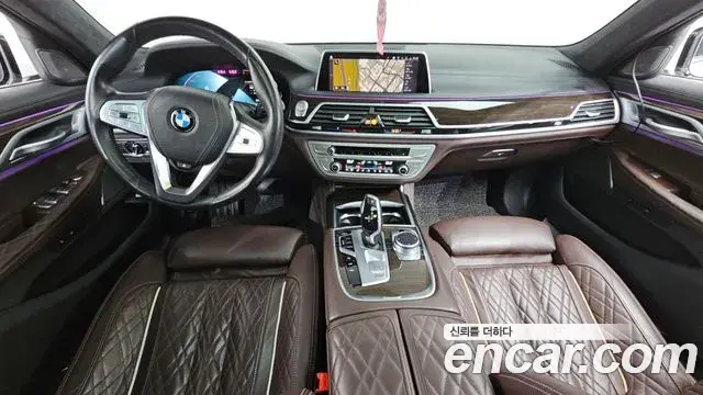 BMW 7 Series 2020 — ფოტო 17/20