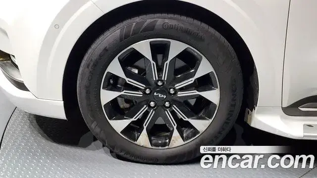 Kia Carnival 2022 — Фото 5/20