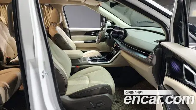 Kia Carnival 2022 — Фото 10/20