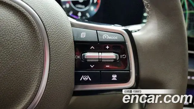 Kia Carnival 2022 — Фото 16/20