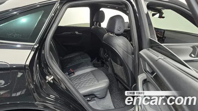 Audi SQ5 2022 — Şəkil 15/20