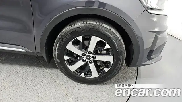 Kia Sorento 2022 — ფოტო 5/20