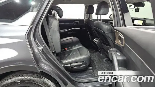 Kia Sorento 2022 — ფოტო 2/20