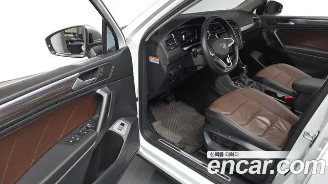 Volkswagen Tiguan Allspace 2023 — Photo 2/20