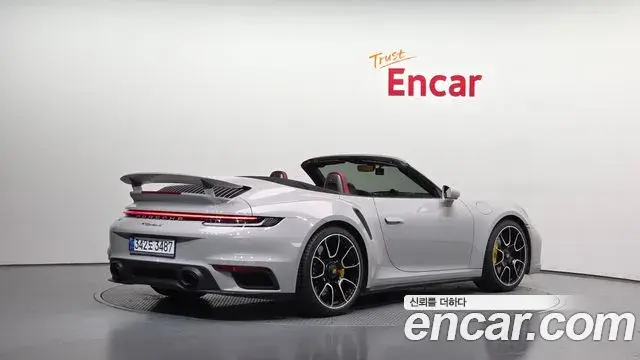 Porsche 911 2024 — ფოტო 16/20