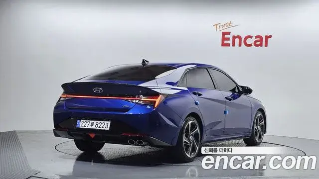 Hyundai The New Avante Hybrid 2020 — Photo 10/20